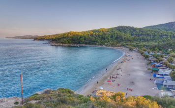 Плажовете на Ситония – 7 топ места за семейна почивка