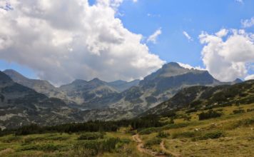 Три генерации до Поповото езеро (почти)