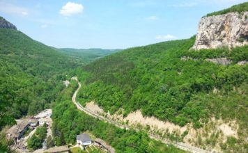 Дряновската екопътека и пещерата бачо Киро