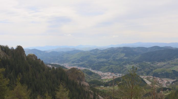 Ден 2: Екопътека Невястата – панорамни гледки, скално катерене, виа ферата и алпийски тролей Екопътека Невястата