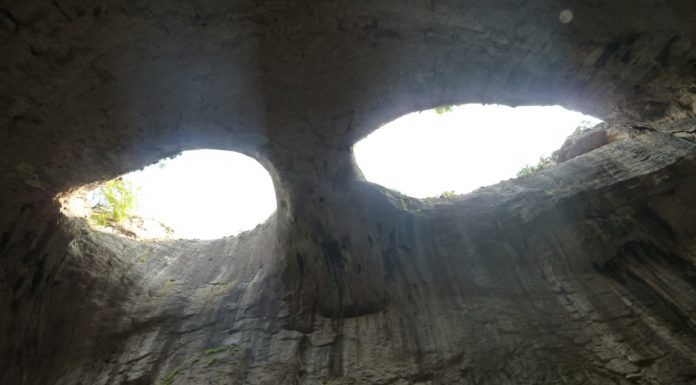 Пещери и природни феномени край Карлуково