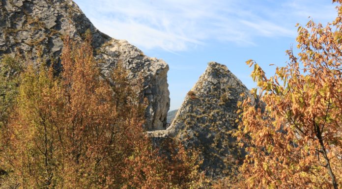 Черепишките скали и Черепишки манастир