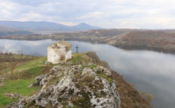 Параклис „Св. Йоан Летни, край язовир Пчелина
