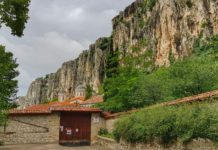 Тайната пътечка до патриаршески манастир „Св. Троица“ край Велико Търново