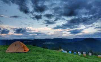 На палатка в с. Орцево – най-високото село на Балканите