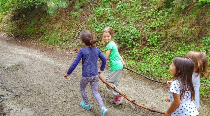 Преходи с деца – 16 игри за добро настроение