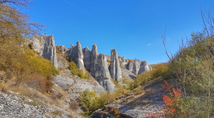 15 слабо известни, но силно атрактивни места за семейни излети каньона на река Ръчене