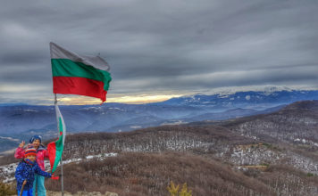 Зимно до връх Половрак в Лозенска планина