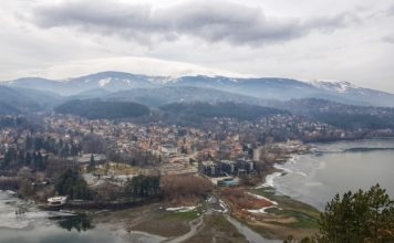 Панорамна пътека край Панчеревското езеро – кратко раздвижване през всички сезони Панчеревското езеро