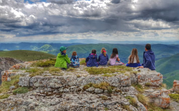 До скален феномен Столо по „детския улей“ – дебютно премиване скален феномен Столо