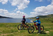 Велообиколка на язовир Белмекен – перфектното място за деца и начинаещи байкъри