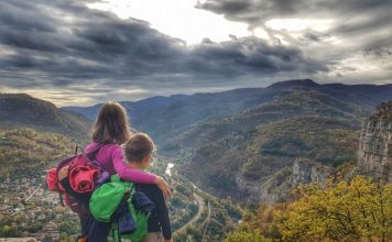 Лакатнишки скали, Темната дупка и Ръжишка пещера – едно весело, есенно приключение