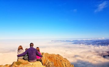 Еднодневен преход до панорамните Тодорини кукли