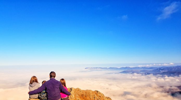 Еднодневен преход до панорамните Тодорини кукли
